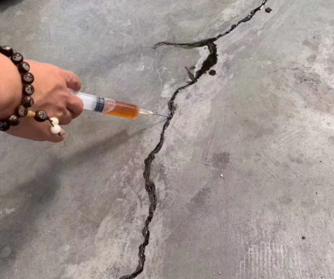措勤混凝土裂缝修补技术详解​